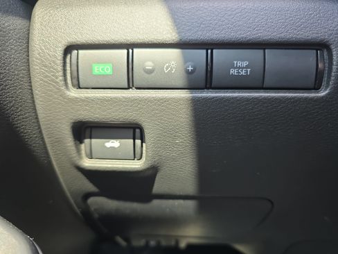 Used 2024 Nissan Sentra SV w/ SV Premium Package FWD image 25