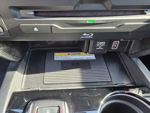 Used 2022 Honda Pilot Black Edition image 28