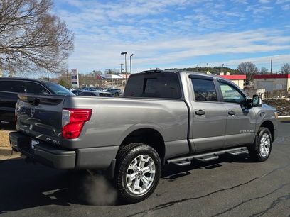 Used 2024 Nissan Titan SV w/ SV Convenience Package
