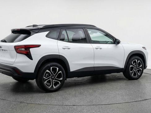 Used 2025 Chevrolet TrailBlazer LT image 9