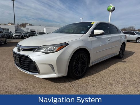 Used 2017 Toyota Avalon Touring image 3