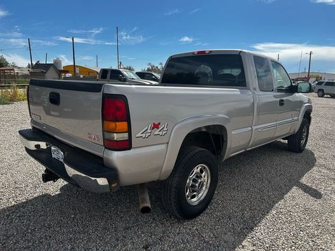 Used 2005 GMC Sierra 2500 SLT w/ Skid Plate Package image 10