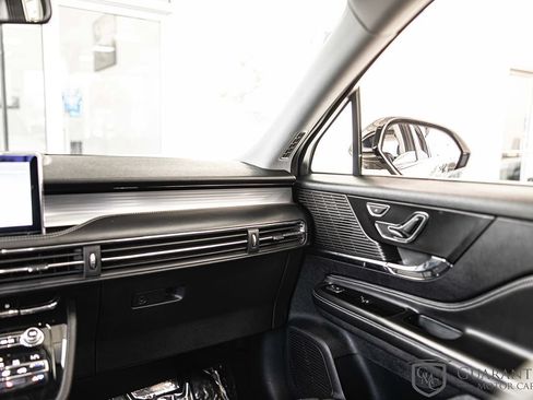 Used 2020 Lincoln Corsair AWD w/ Premium Package image 36