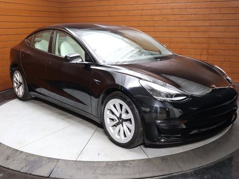 Used 2023 Tesla Model 3 Standard Range image 20