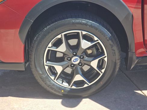 Used 2018 Subaru Crosstrek 2.0i Premium w/ Moonroof Package AWD/4WD image 35