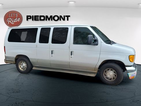 Used 2003 Ford E-150 and Econoline 150 Wagon image 5