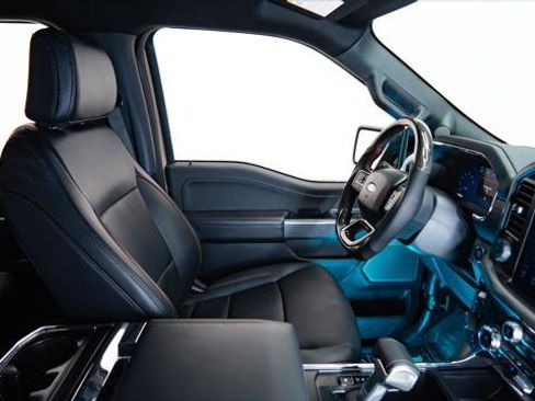 Used 2025 Ford F150 Lariat w/ FX4 Off-Road Package image 34