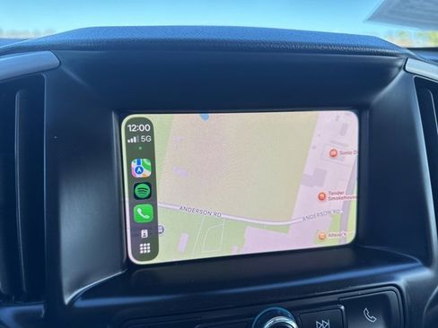 Used 2024 GMC Terrain SLE image 3