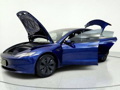 Used 2026 Tesla Model 3 RWD image 14