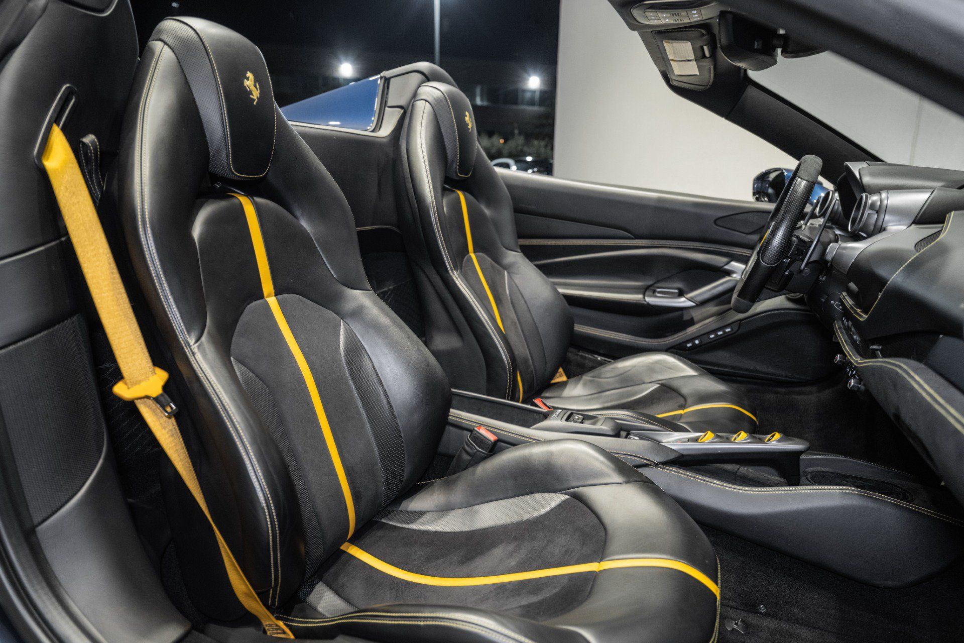 Used 2023 Ferrari F8 Tributo RWD image 19