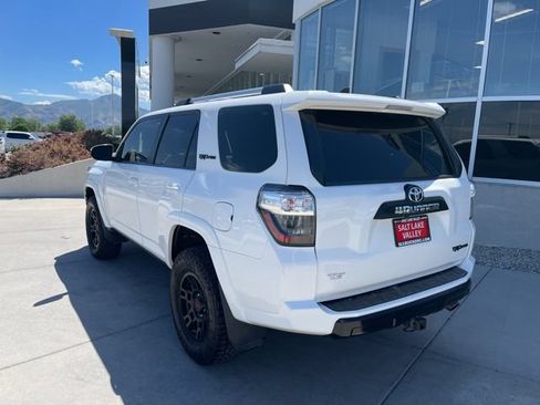 Used 2017 Toyota 4Runner TRD Pro AWD/4WD image 4
