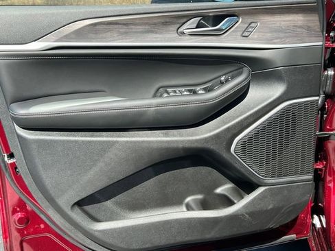 New 2026 Jeep Grand Cherokee L Limited image 15