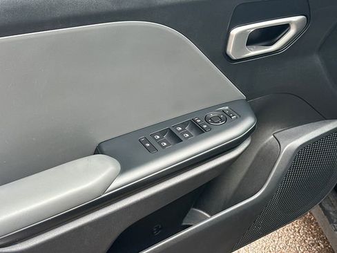 Used 2025 Kia K4 FWD image 13