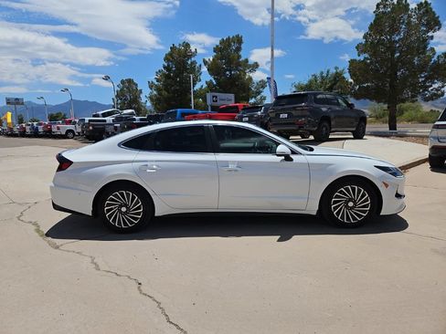 Used 2022 Hyundai Sonata Limited FWD image 4