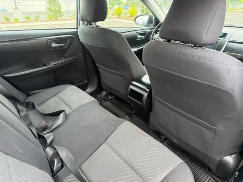 Used 2015 Toyota Camry LE FWD image 11