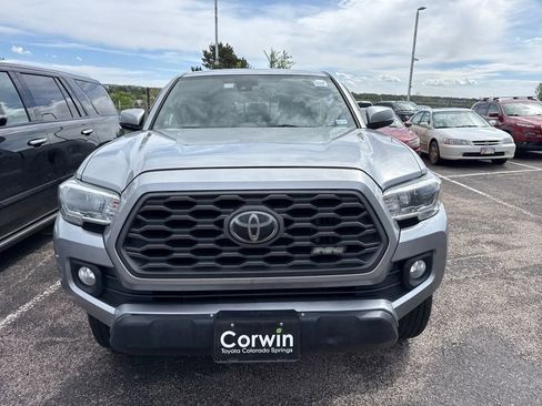 Used 2021 Toyota Tacoma TRD Off-Road w/ Technology Package AWD/4WD image 3