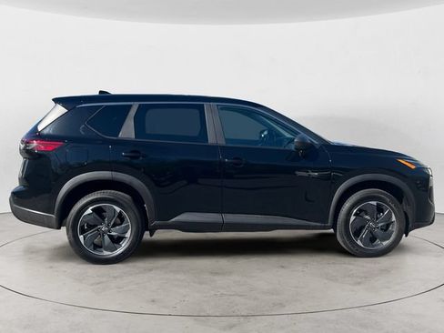 Used 2024 Nissan Rogue SV AWD/4WD image 6