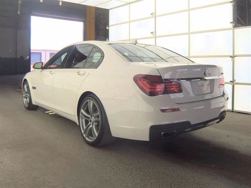 Used 2015 BMW 750i RWD image 8