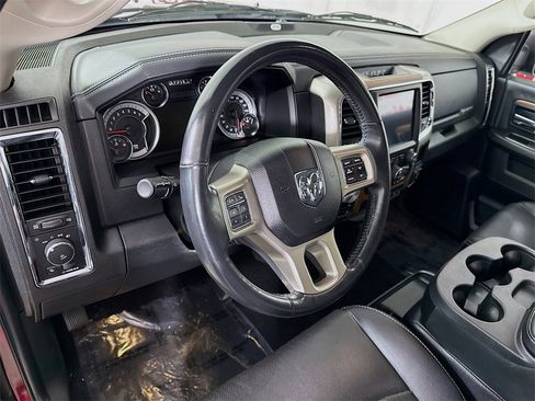 Used 2018 RAM 1500 Laramie image 19