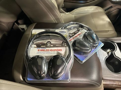 Used 2015 Chevrolet Tahoe LT w/ Luxury Package image 46