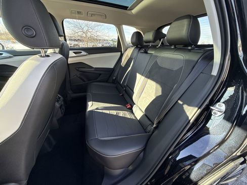 New 2026 Volkswagen Taos SE image 23