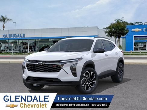 New 2026 Chevrolet Trax RS w/ Sunroof Package FWD image 6