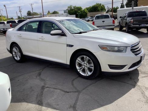 Used 2014 Ford Taurus SEL w/ Equipment Group 201A FWD image 8