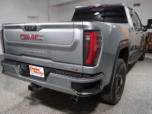 Used 2025 GMC Sierra 2500 AT4 w/ AT4 Premium Plus Package image 7