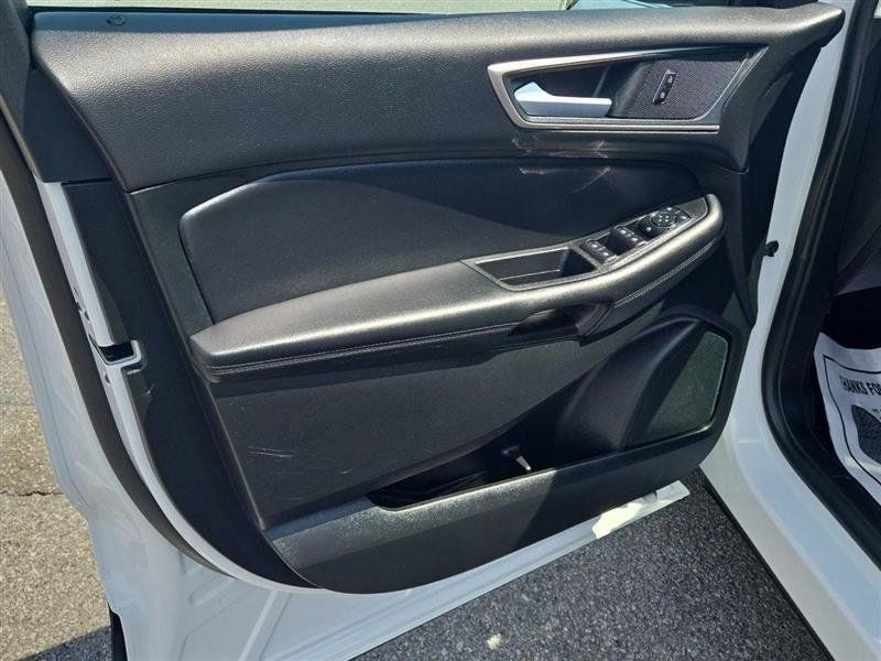 Used 2024 Ford Edge SEL w/ Convenience Package AWD/4WD image 11