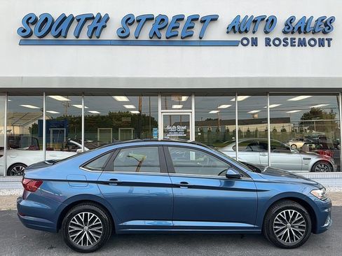 Used 2021 Volkswagen Jetta SE w/ SE Cold Weather Package FWD image 1