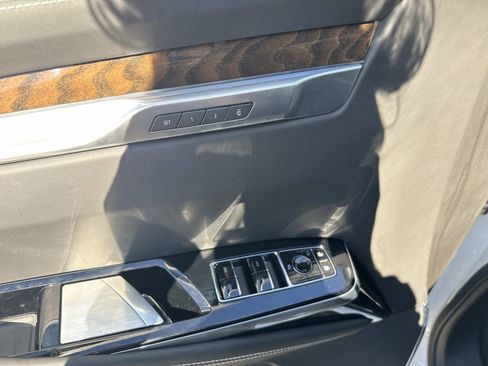 New 2025 Cadillac Escalade Sport Platinum w/ LPO, Floor Liner Package image 21