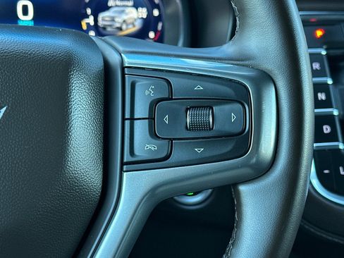 Used 2024 Chevrolet Suburban LT image 35