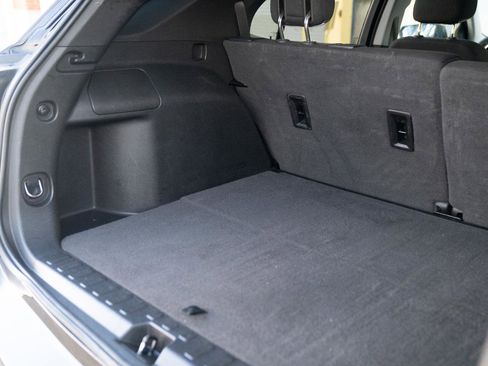 Used 2020 Chevrolet Equinox LS w/ LPO, Cargo Package image 17