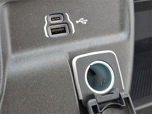 Used 2025 RAM ProMaster 2500 w/ Storage Group image 23