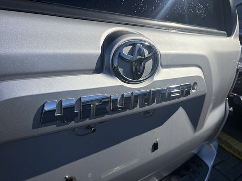Used 2018 Toyota 4Runner SR5 image 9
