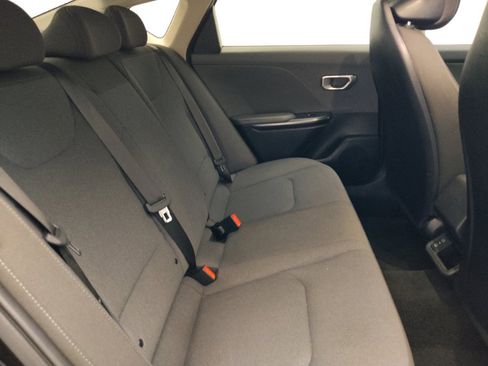 Used 2025 Kia K4 FWD image 19