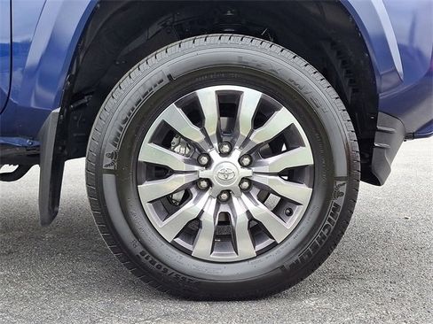 Used 2023 Toyota Tacoma Limited image 8