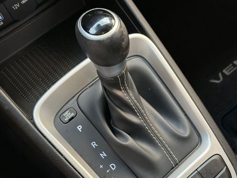 Certified 2023 Hyundai Venue SEL image 28