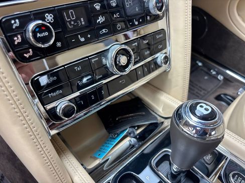 Used 2011 Bentley Mulsanne RWD image 13