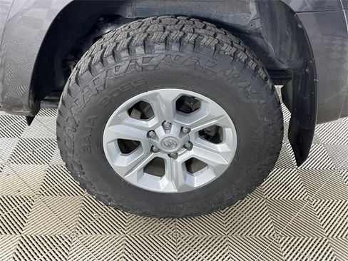 Used 2022 Toyota 4Runner SR5 Premium image 21