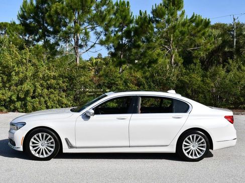 Used 2018 BMW 740i RWD image 24