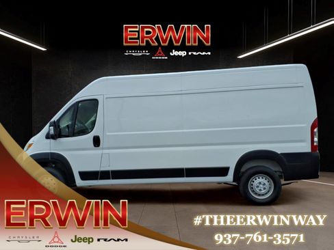 Used 2024 RAM ProMaster 2500 w/ Convenience Group FWD image 4