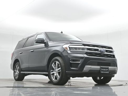 Used 2022 Ford Expedition Limited image 51
