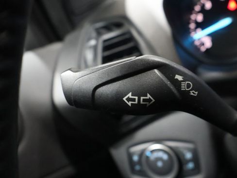 Used 2019 Ford Escape SE image 33