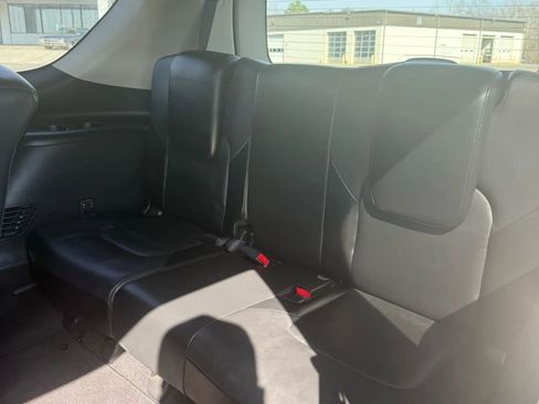 Used 2012 INFINITI QX56 4WD w/ Deluxe Touring Pkg image 39