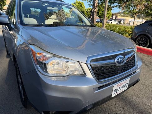 Used 2016 Subaru Forester 2.5i Premium AWD/4WD image 2