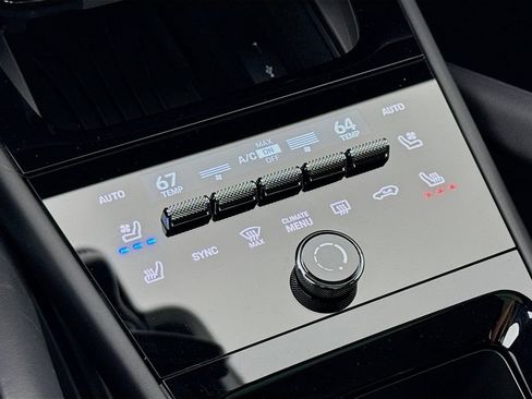 Certified 2025 Porsche Cayenne E-Hybrid AWD/4WD image 22