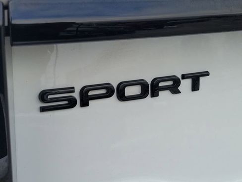 Used 2025 Land Rover Discovery Sport Dynamic SE image 11