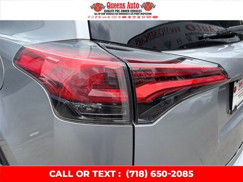 Used 2017 Toyota RAV4 XLE AWD/4WD image 33