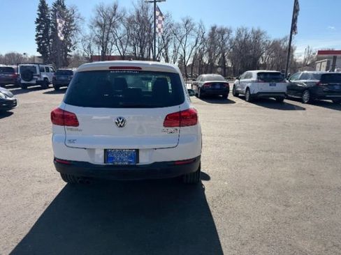 Used 2013 Volkswagen Tiguan S image 11